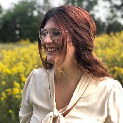 Portrait of Victoria Robin